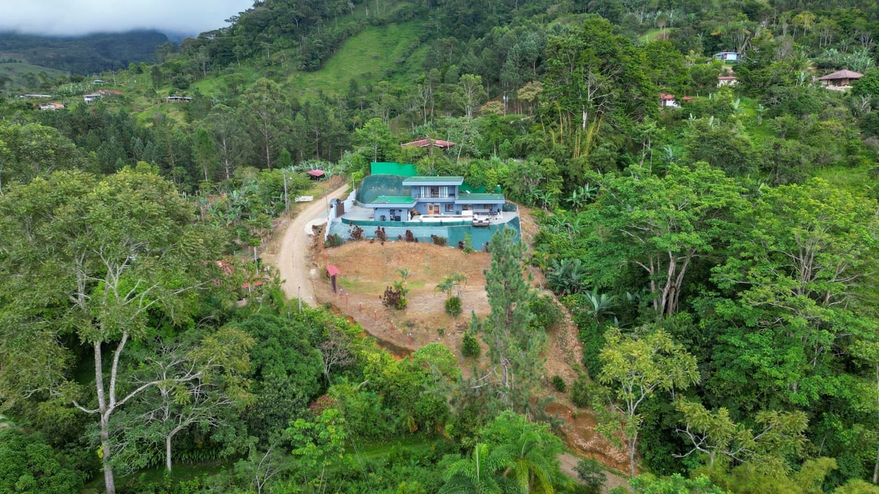 Tropical Villa with Guest Casita, Perez Zeledon, San Jose