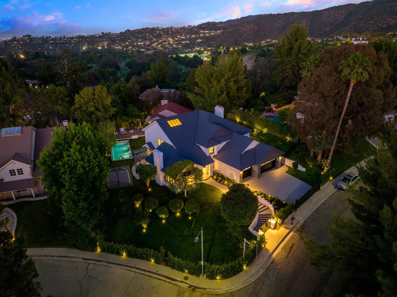 4050 Clarinda Drive