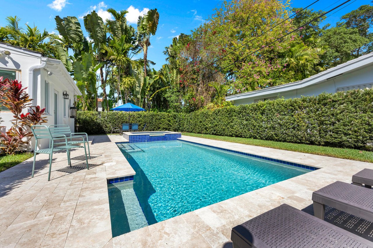Charming Pool Home at 1005 Columbus Blvd