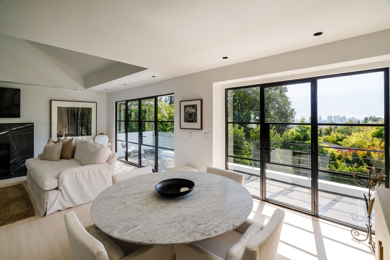 1558 Sunset Plaza Dr, Hollywood Hills