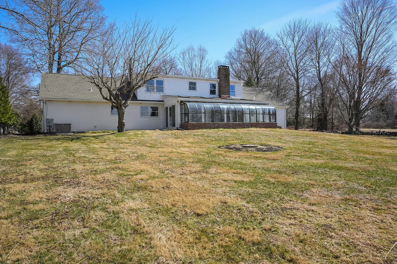 160 Old Hawleyville Rd