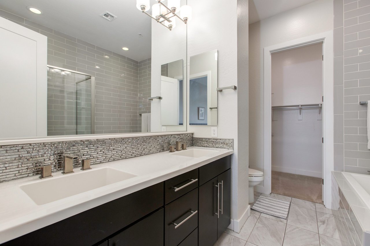 6565 E Thomas Rd. #1142