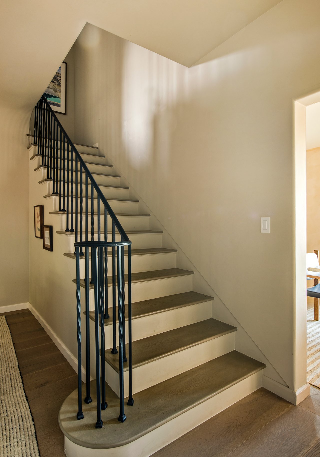 1982 N Normandie Ave