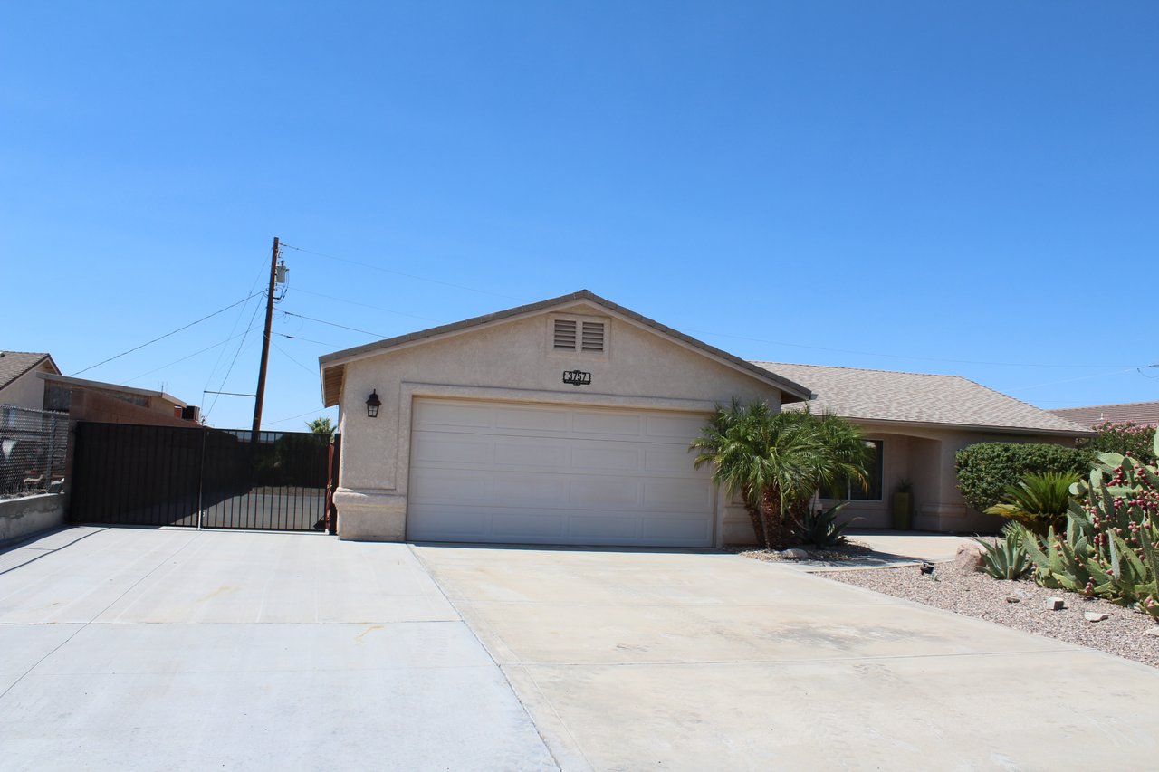 3757 Hiawatha Dr