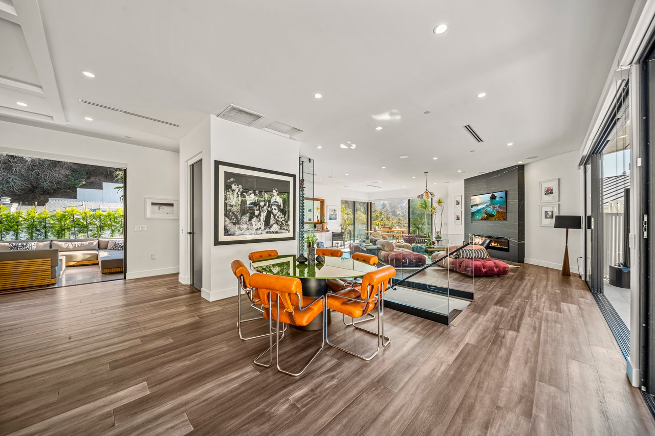 8145 Willow Glen Rd