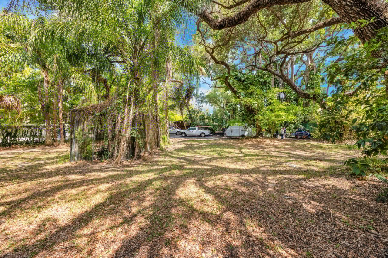 74,052 SQFT Lot in Coconut Grove