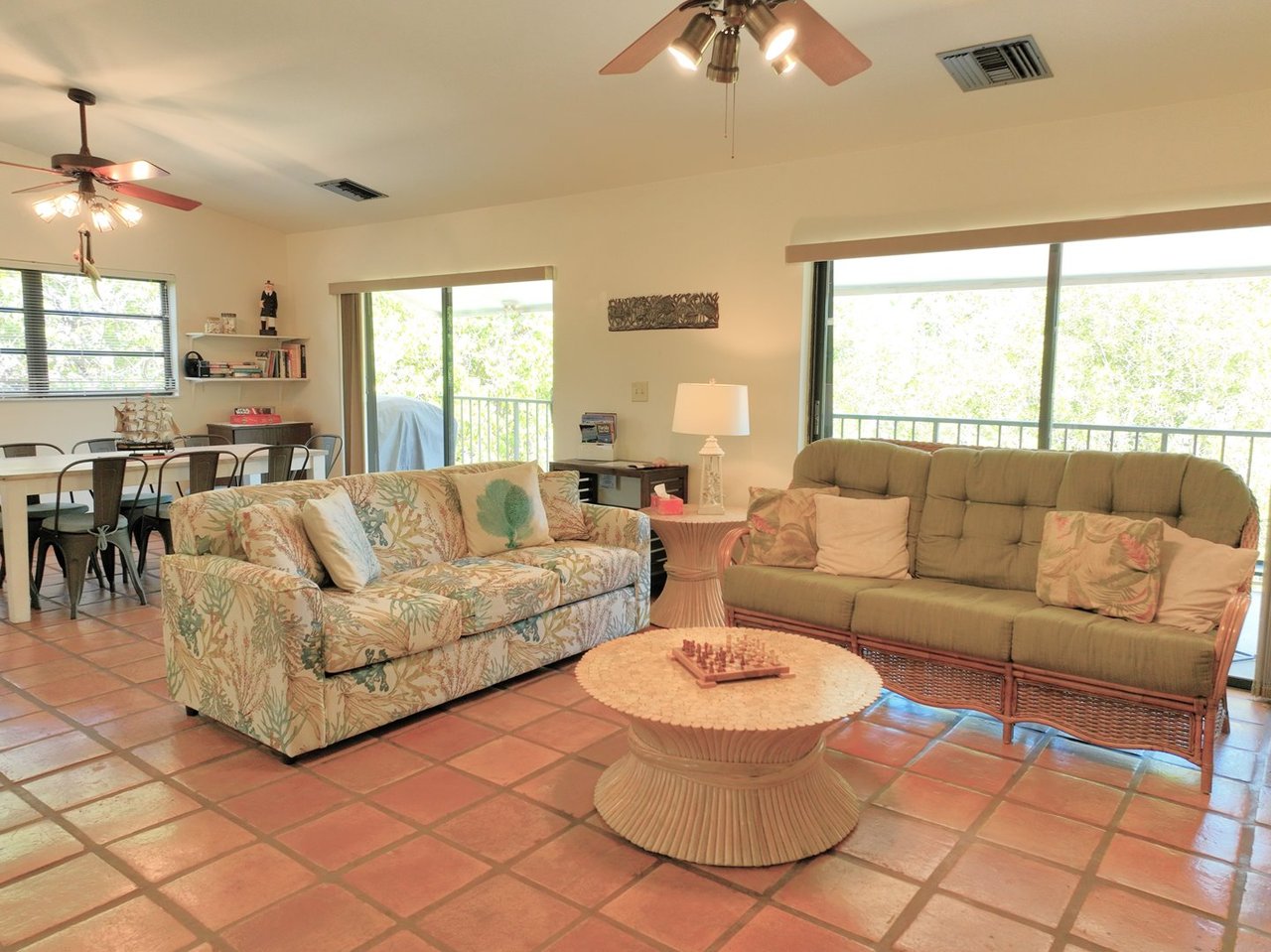 1123 Calle Ensenada