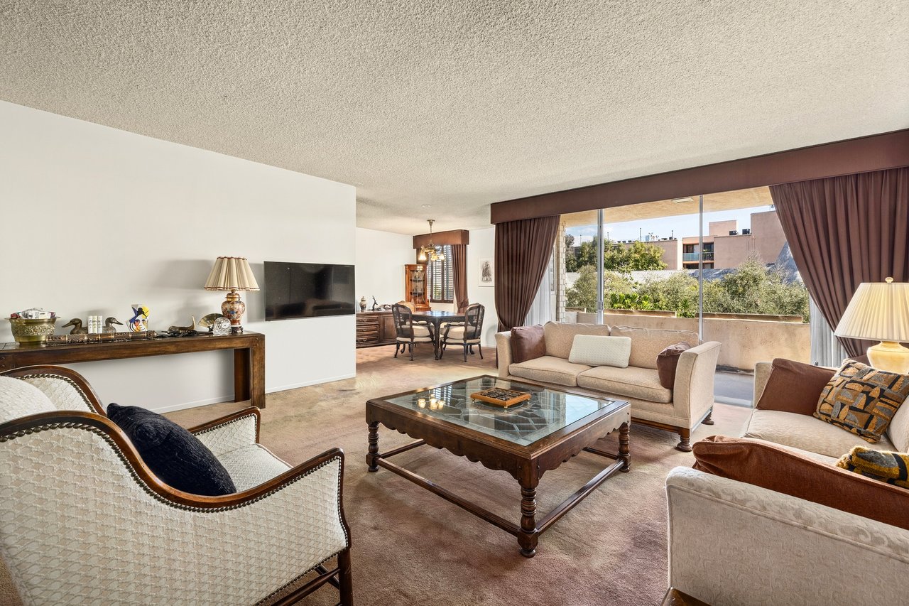 7309 Franklin Avenue, No. 304