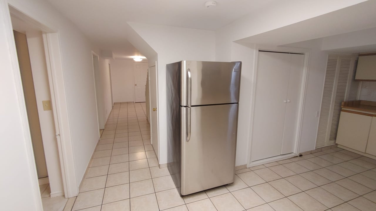 112 Trafalgar Square Lower