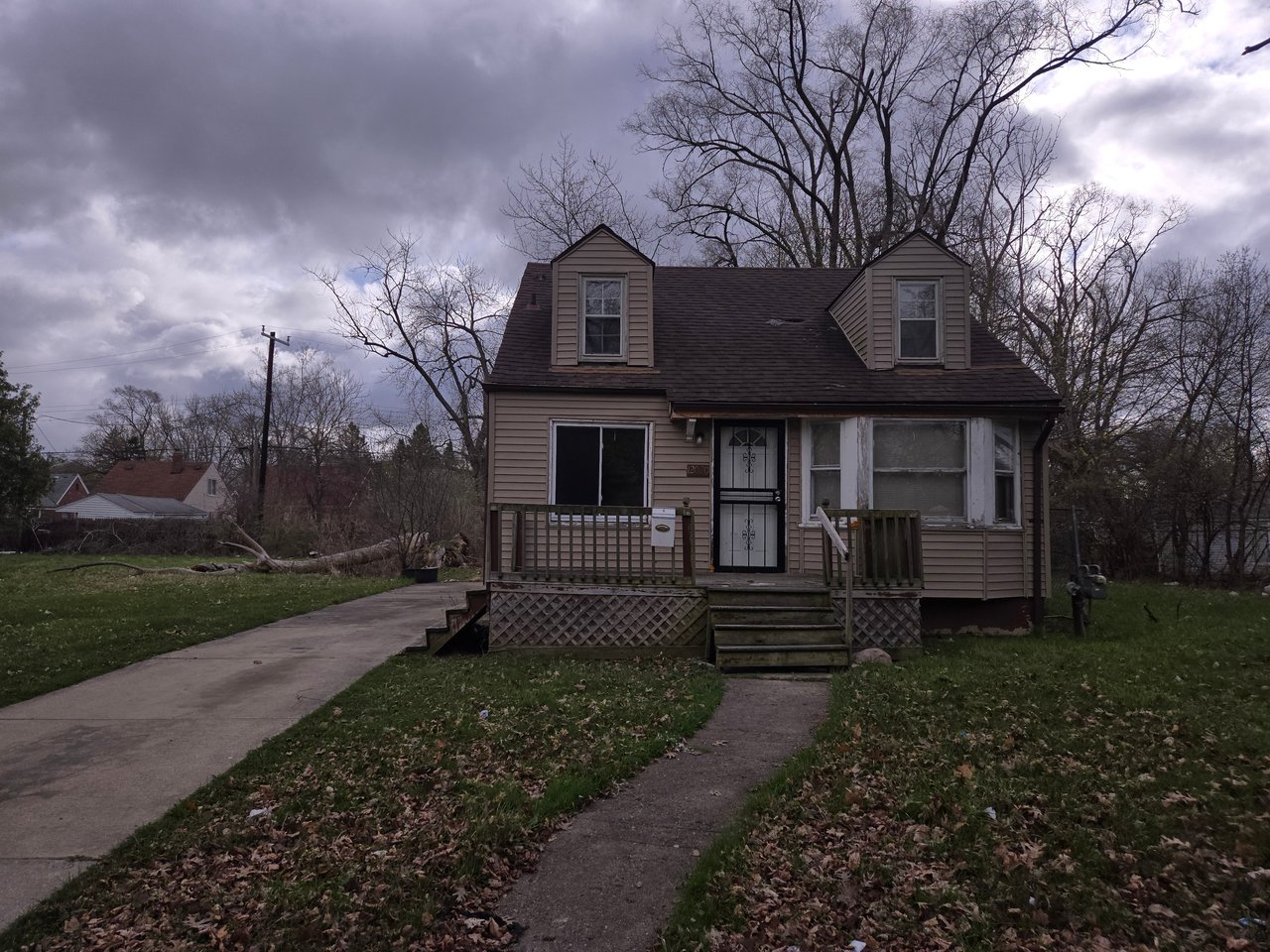 12020 Stout St