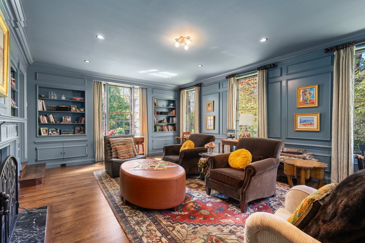 Renovated Georgian Colonial 