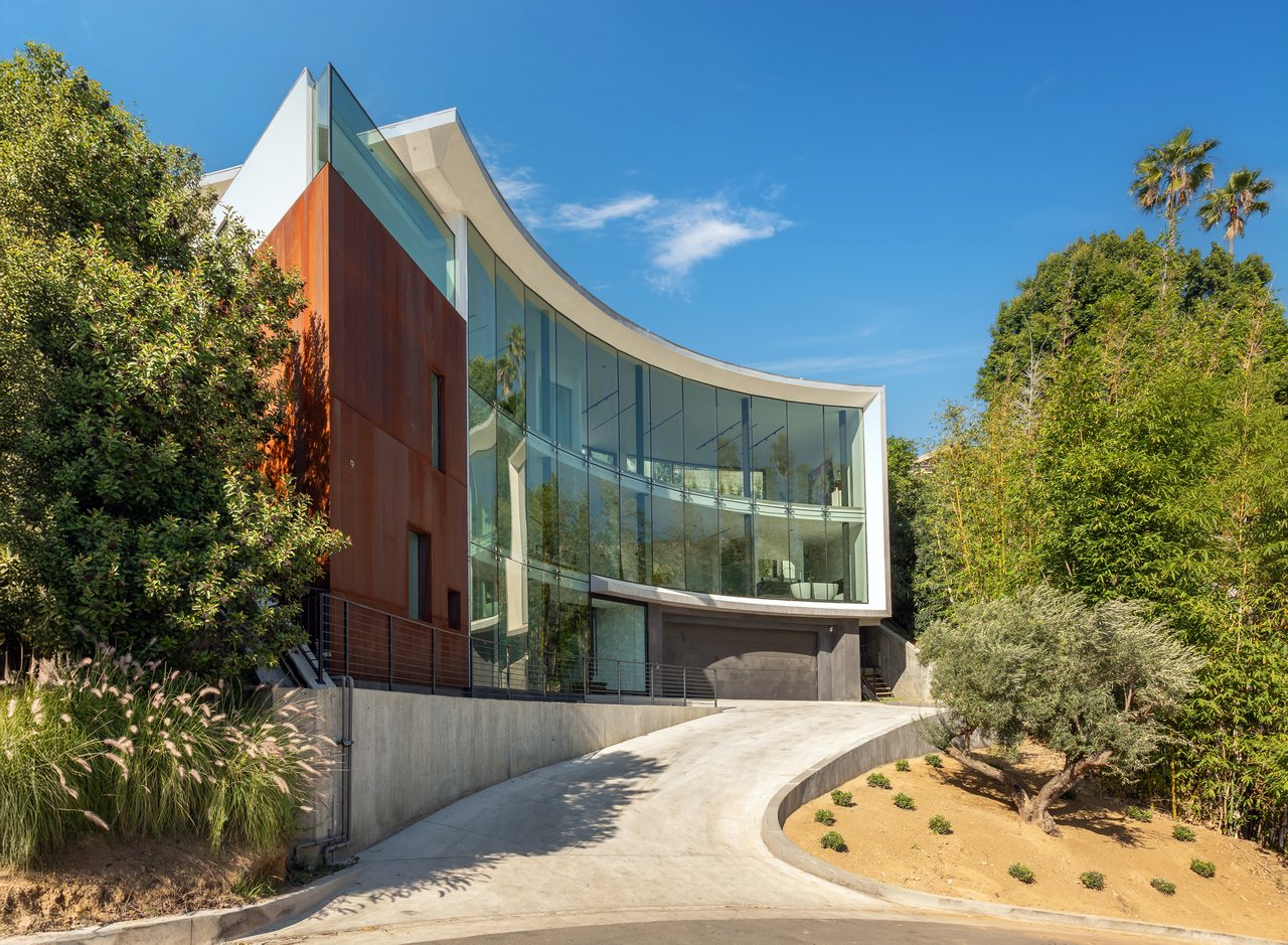 9277 Thrush Way, Sunset Strip