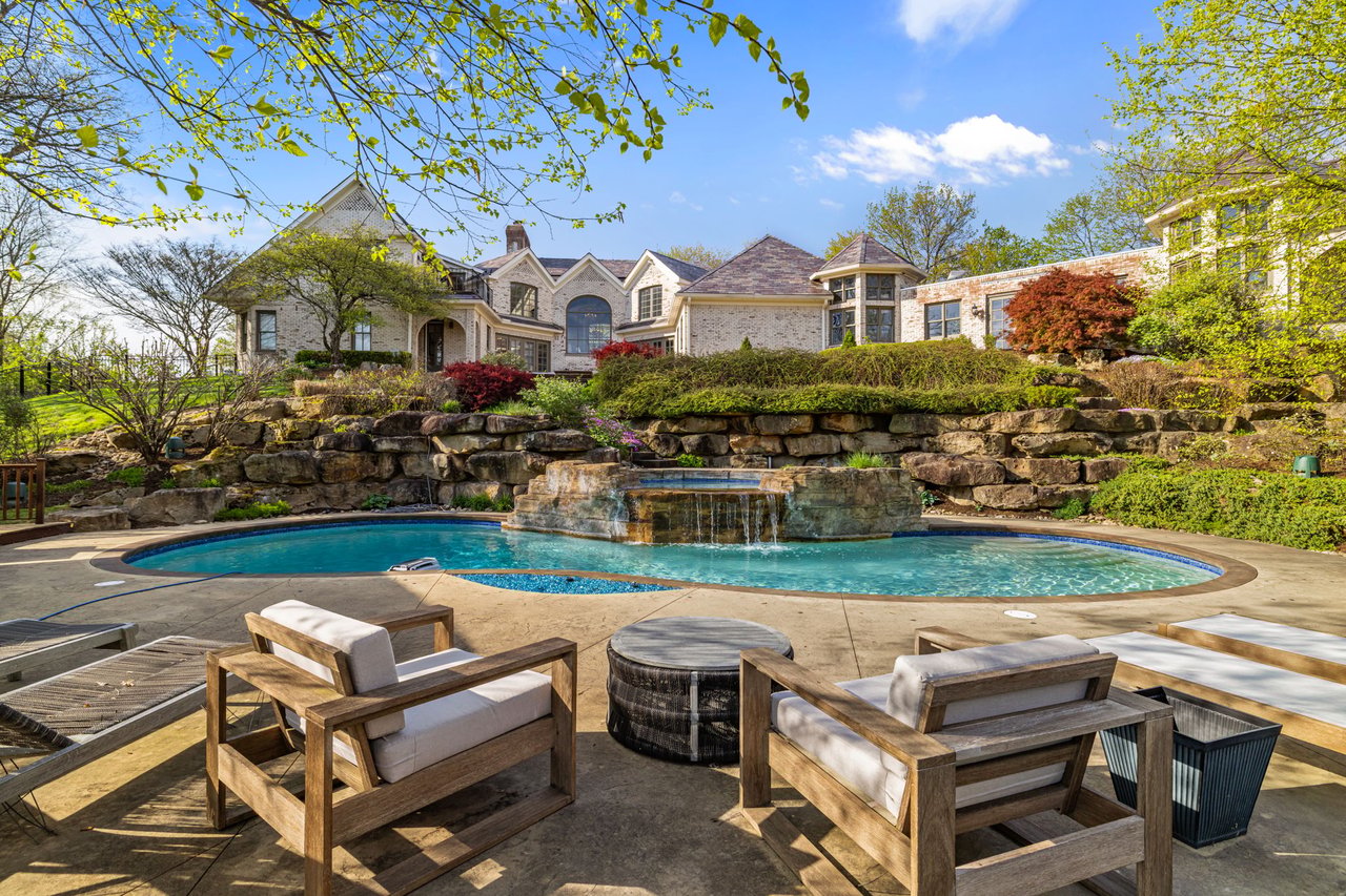 Sewickley Hills Luxury Estate on 10 Acres