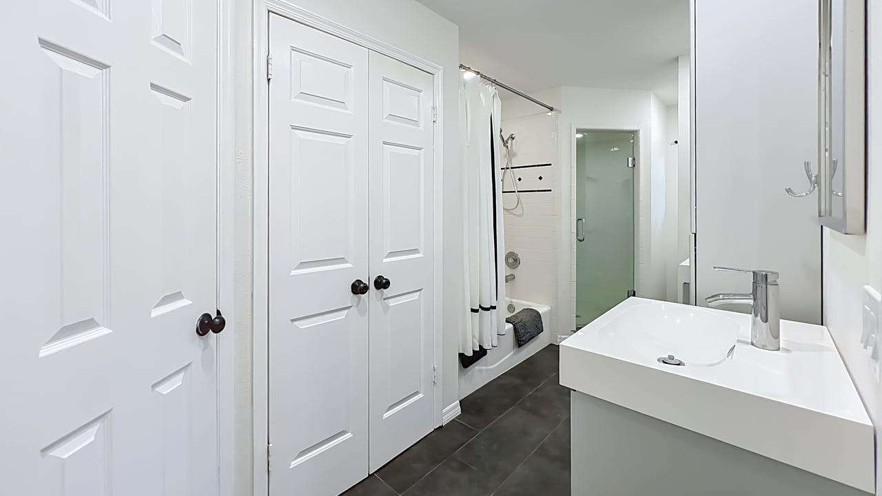 Winter Park Vias Traditonal 5-Bedroom Home near Racquet Club