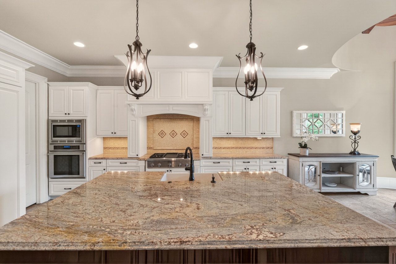 Private Exclusive Listing