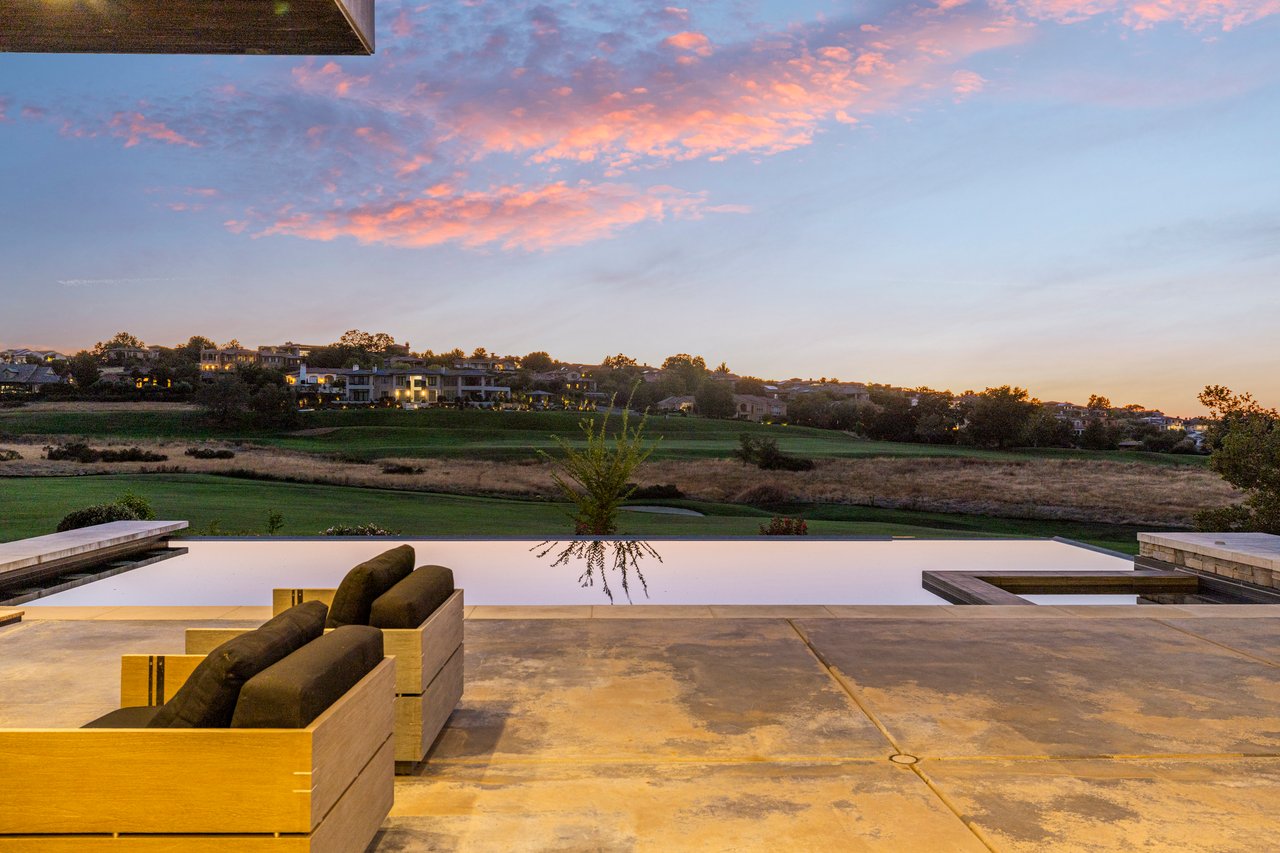4573 Greenview Drive