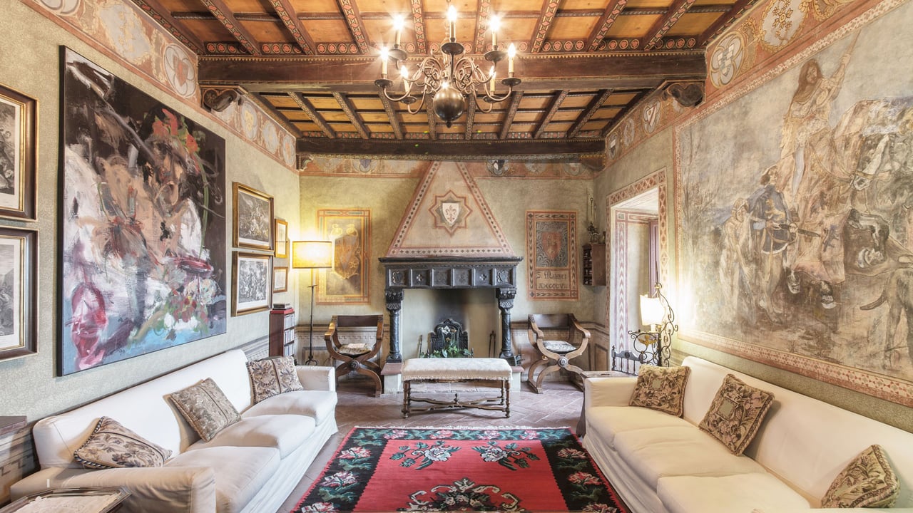 CASTELLO DEGLI STENDARDI