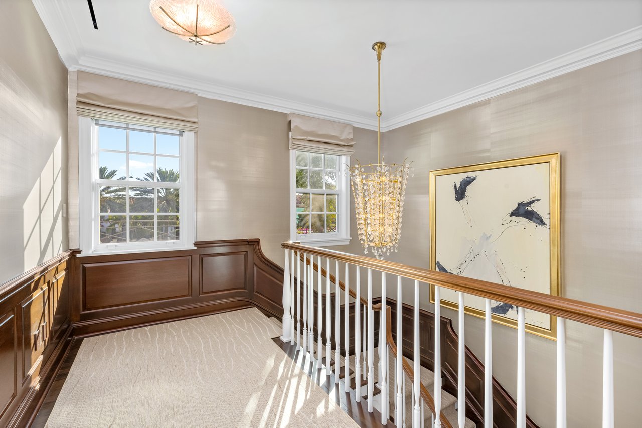 Georgian Waterfront Mansion on Everglades Island