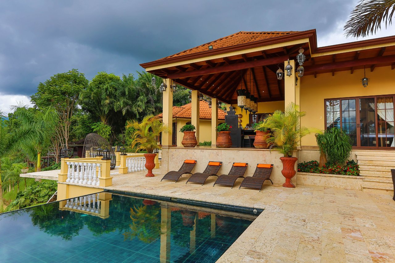 Grand Luxury Estate, Perez Zeledon, San Jose