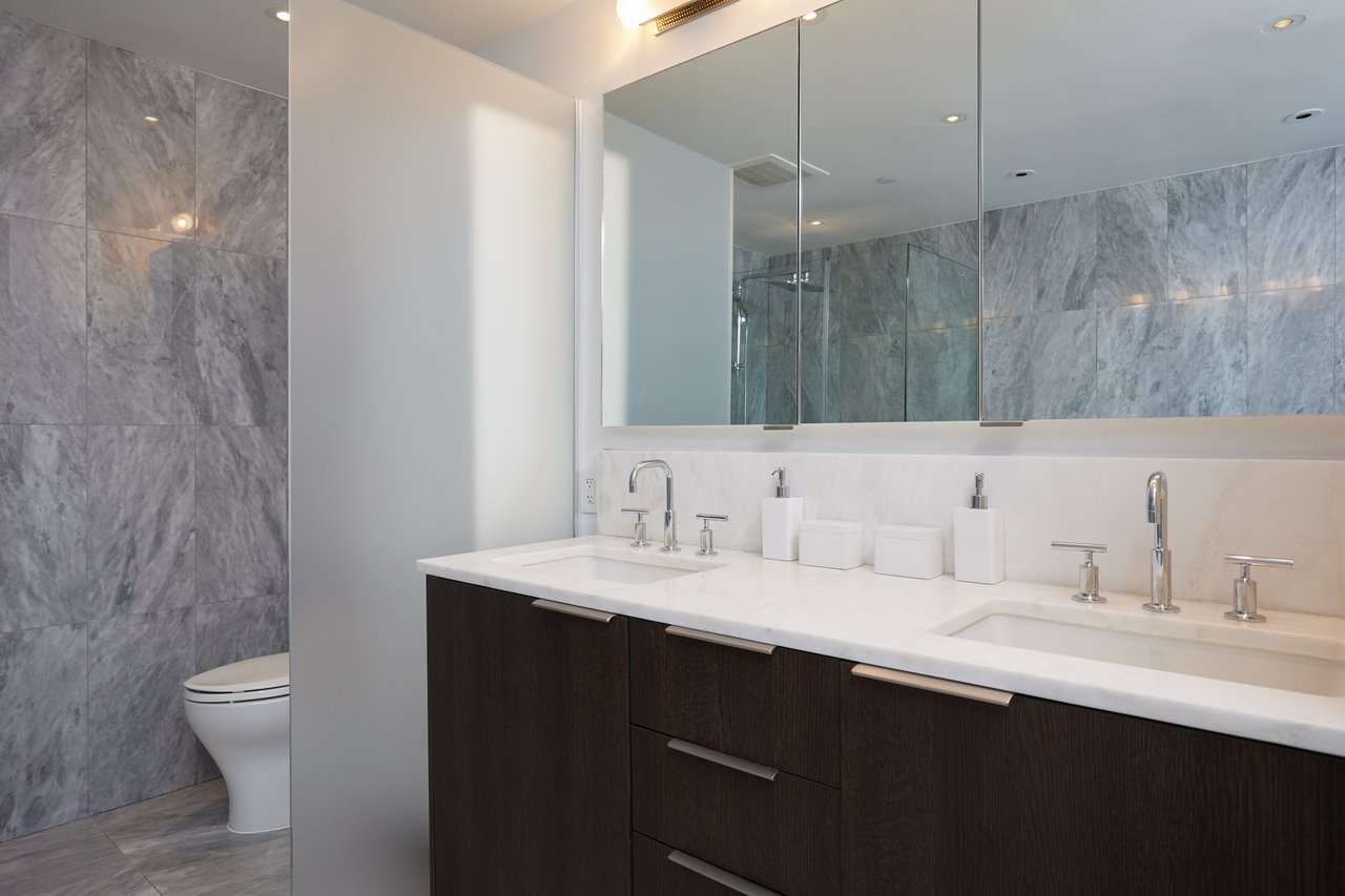 45 Sutton Square SW #306