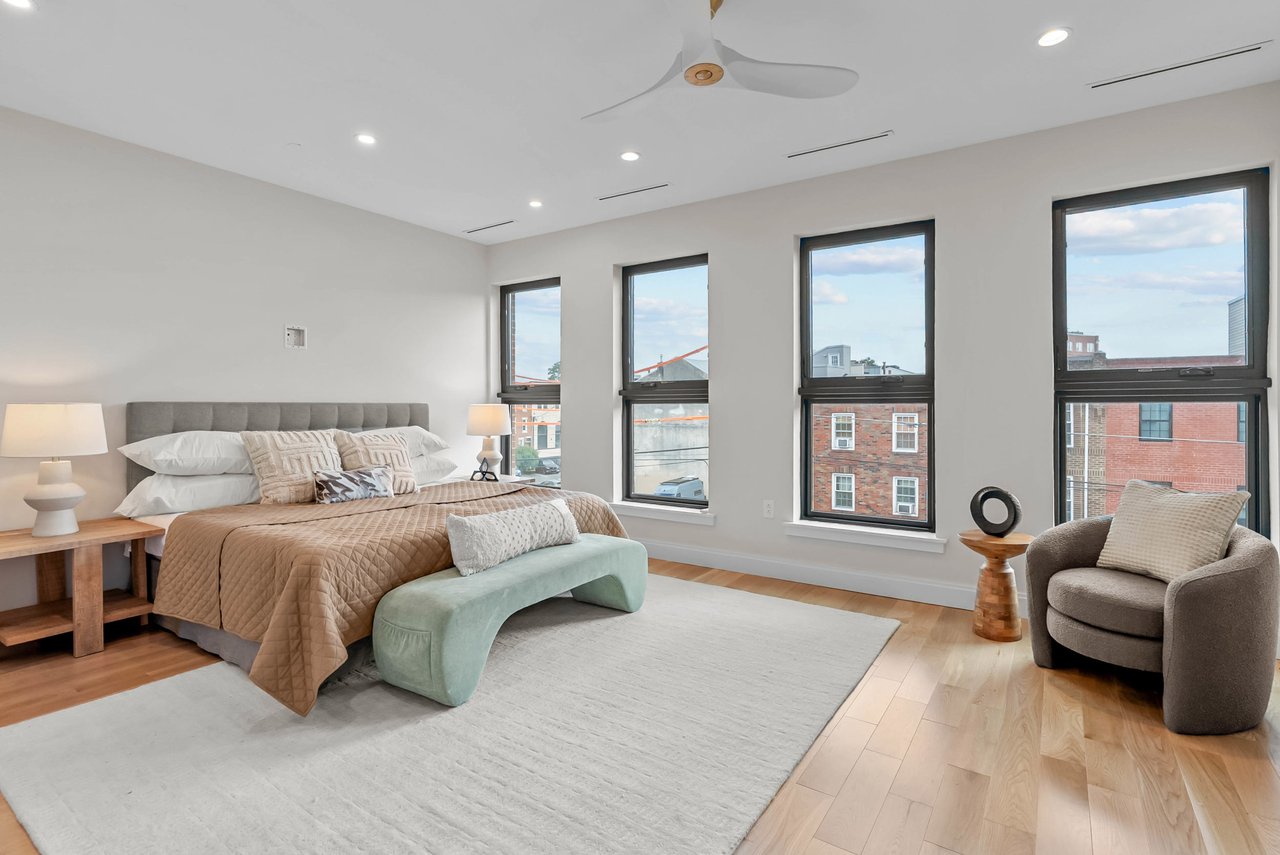 1100 Webster St #4, Philadelphia, PA 19147