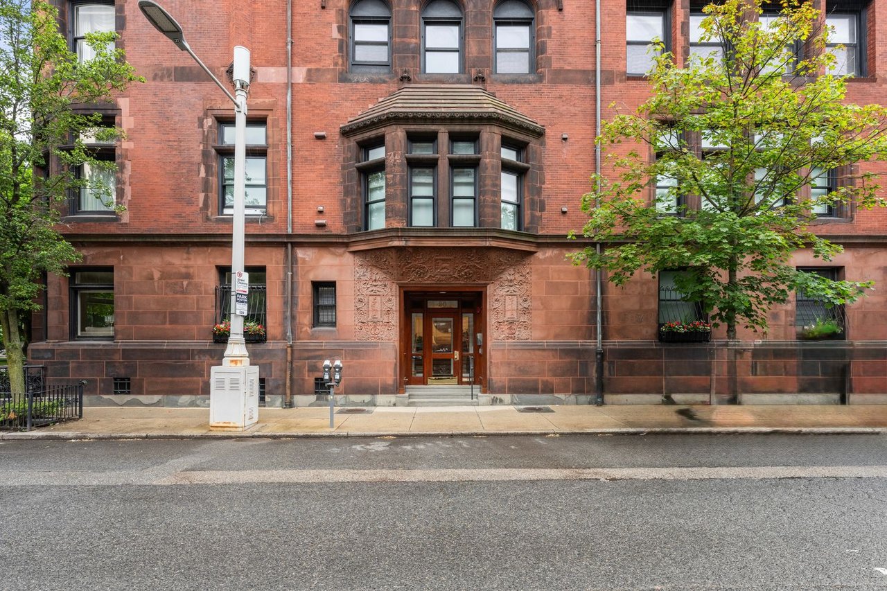 20 Gloucester St #3