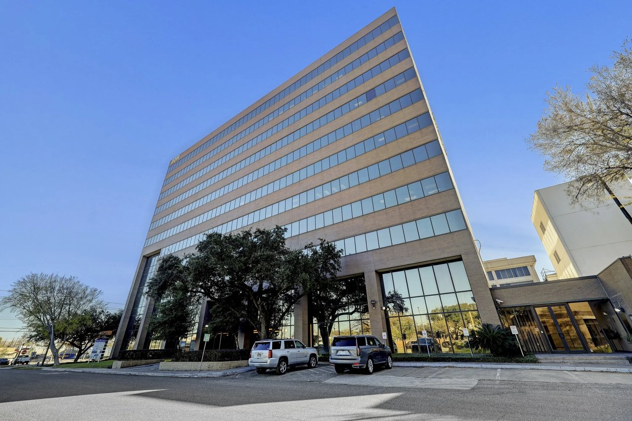 Nitya Tower - 2211 Norfolk St