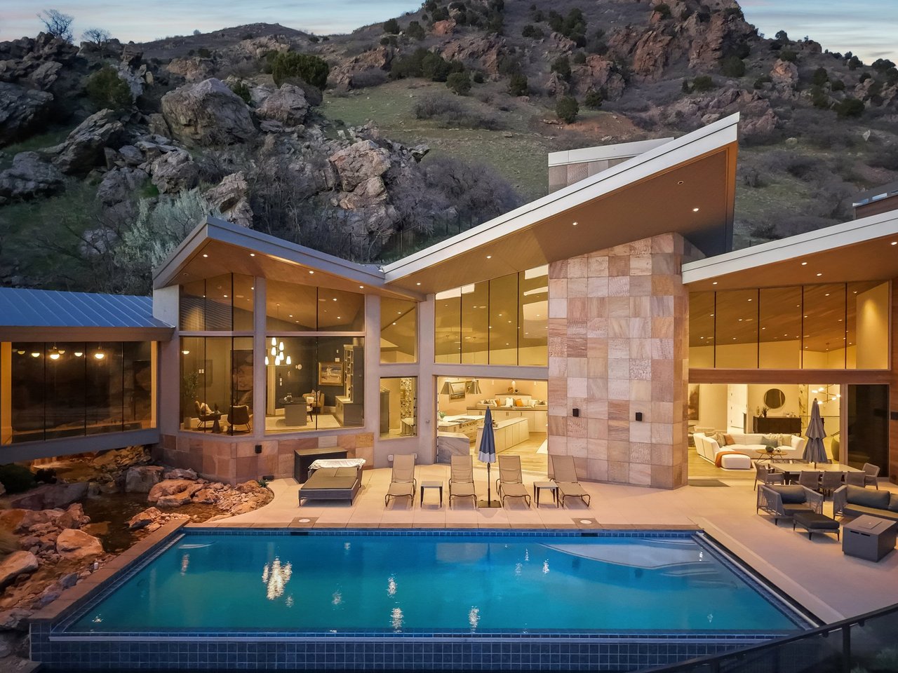 4141 E Canyon Estate Dr