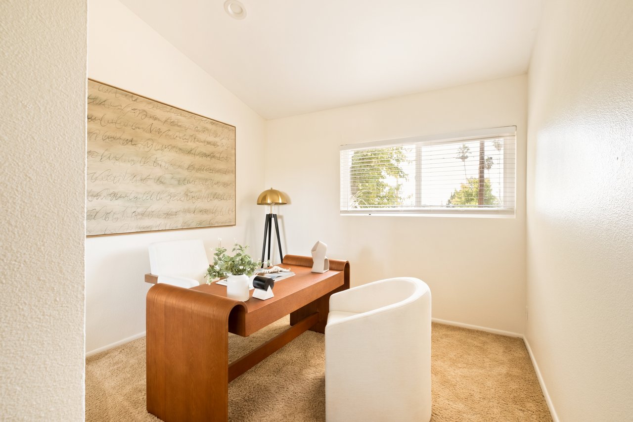 20607 Martha St, Woodland Hills