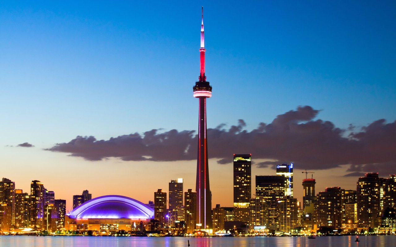 5 Canadian Attractions You Can Virtually Visit From the Comfort of Your Own Home