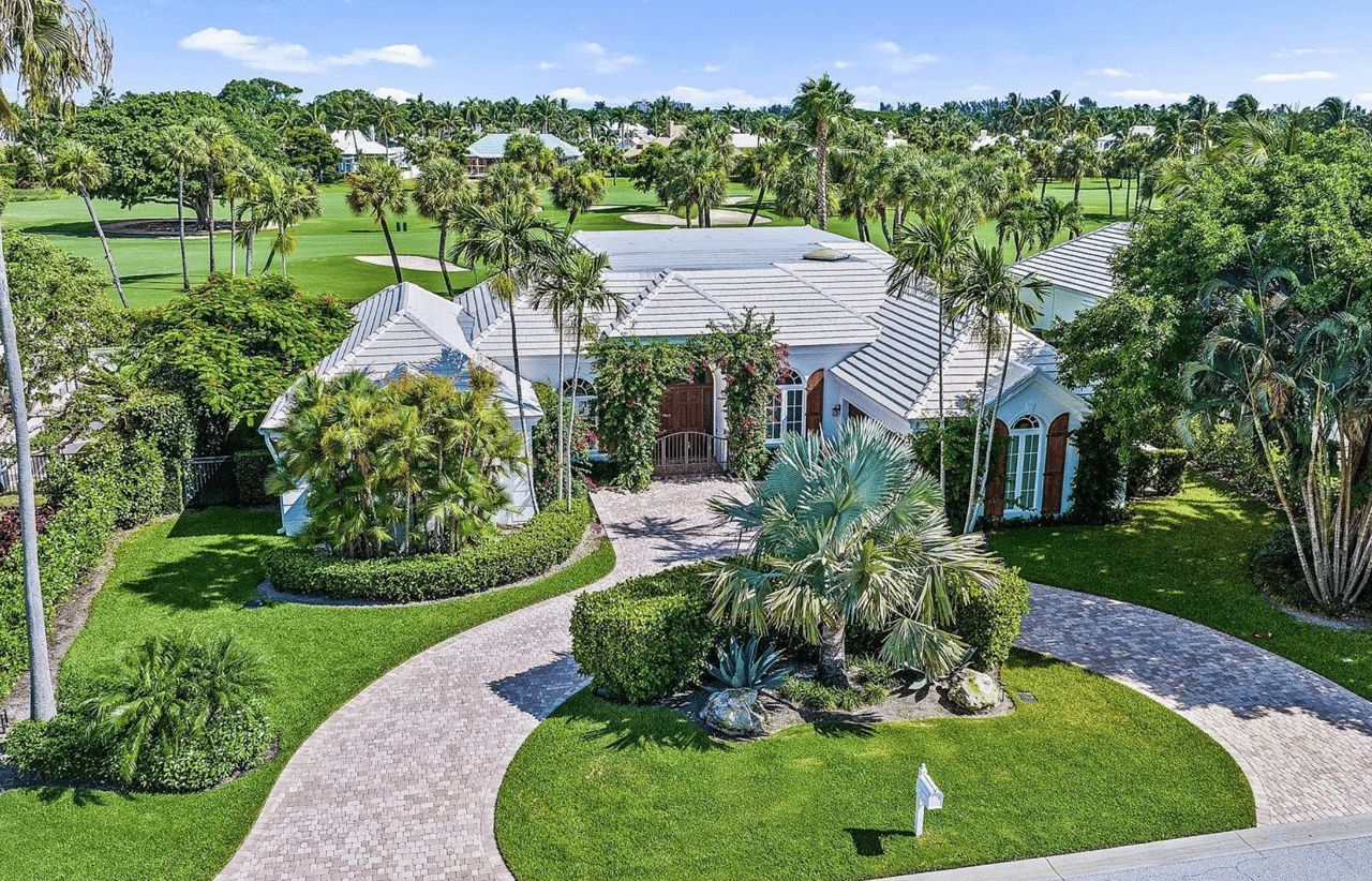 937 Lake House Dr