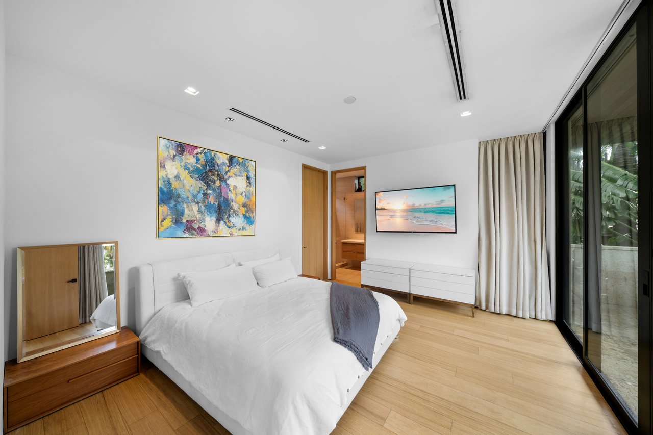 126 W San Marino Drive