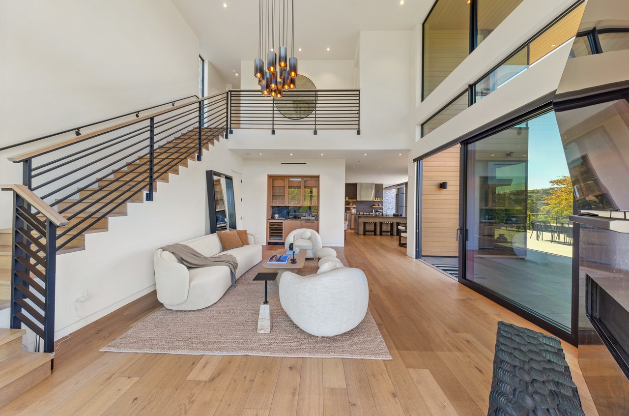 Modern Luxury - Completed in 2020
