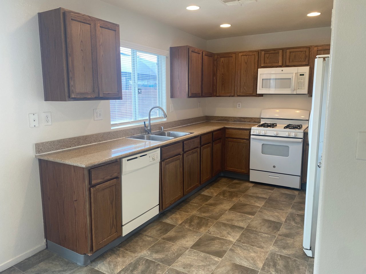 8007 Torremolinos Avenue