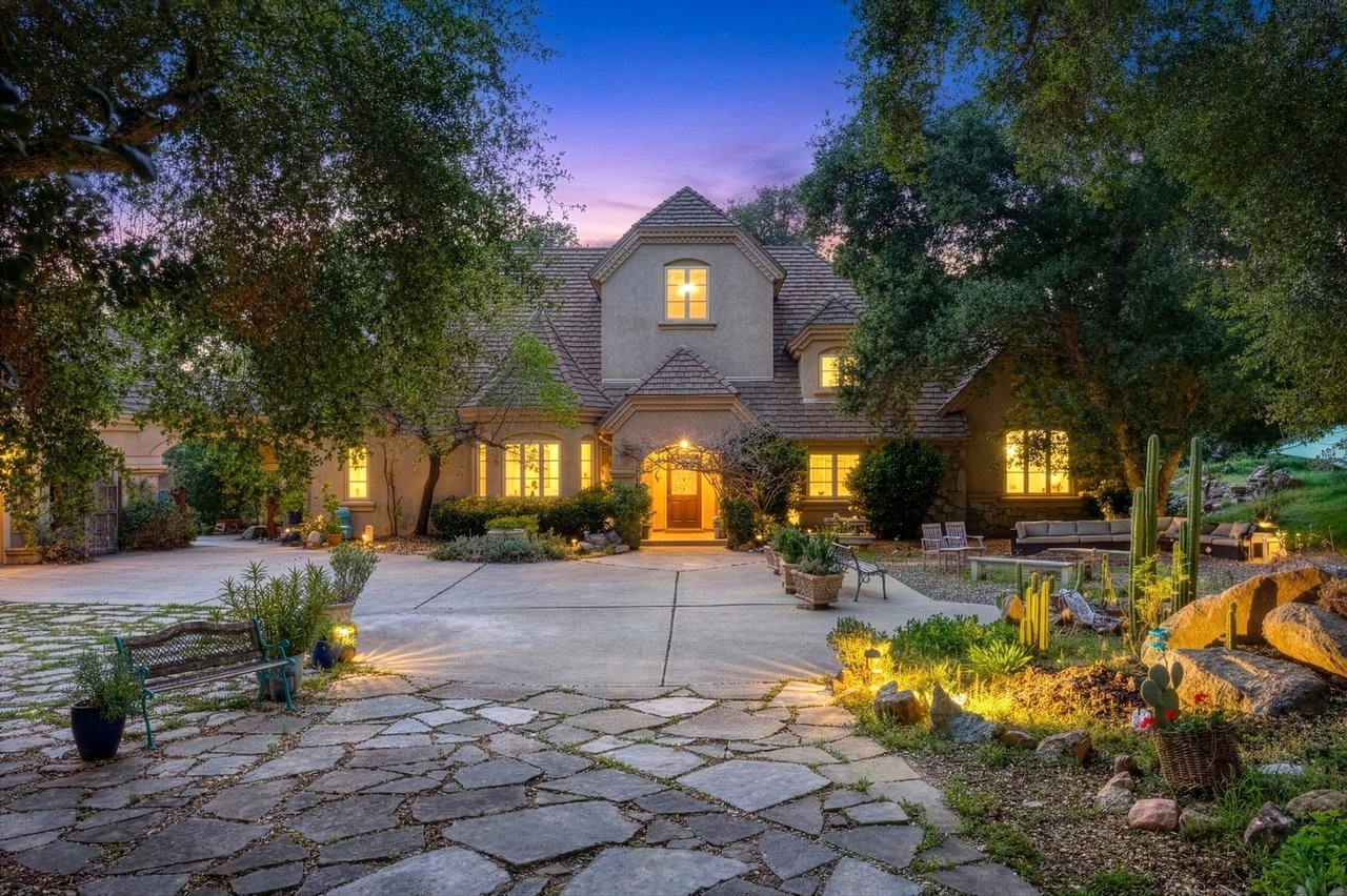 39455 Avenida La Cresta