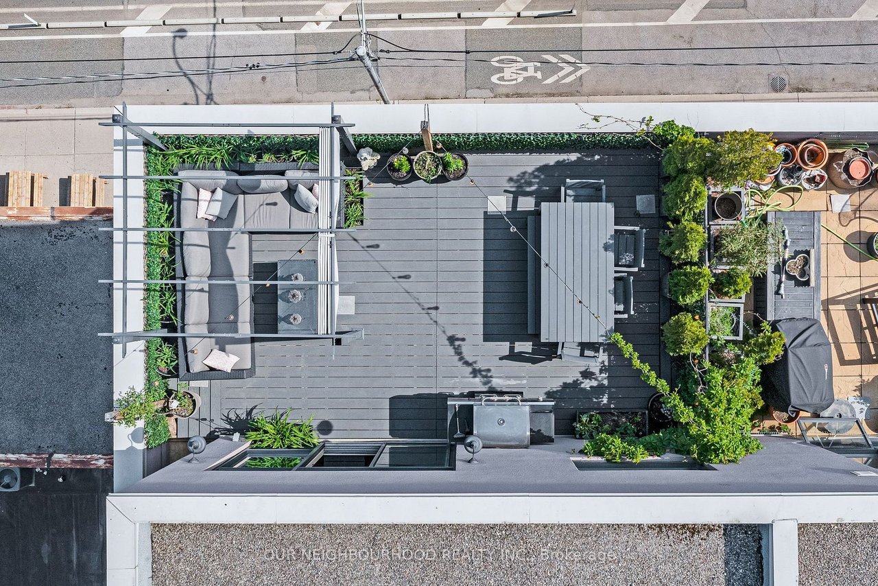 Regent Park Penthouse 