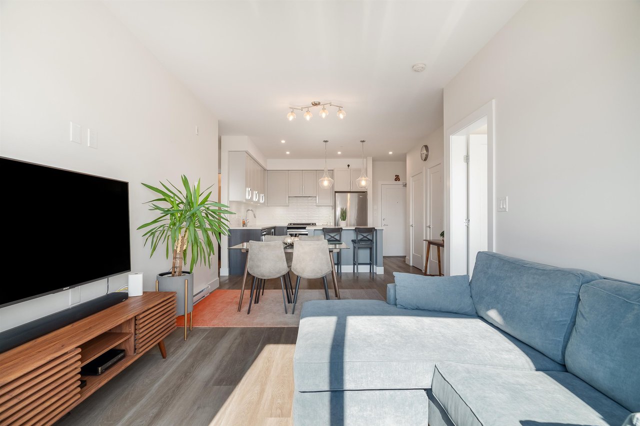407-32838 Ventura Ave