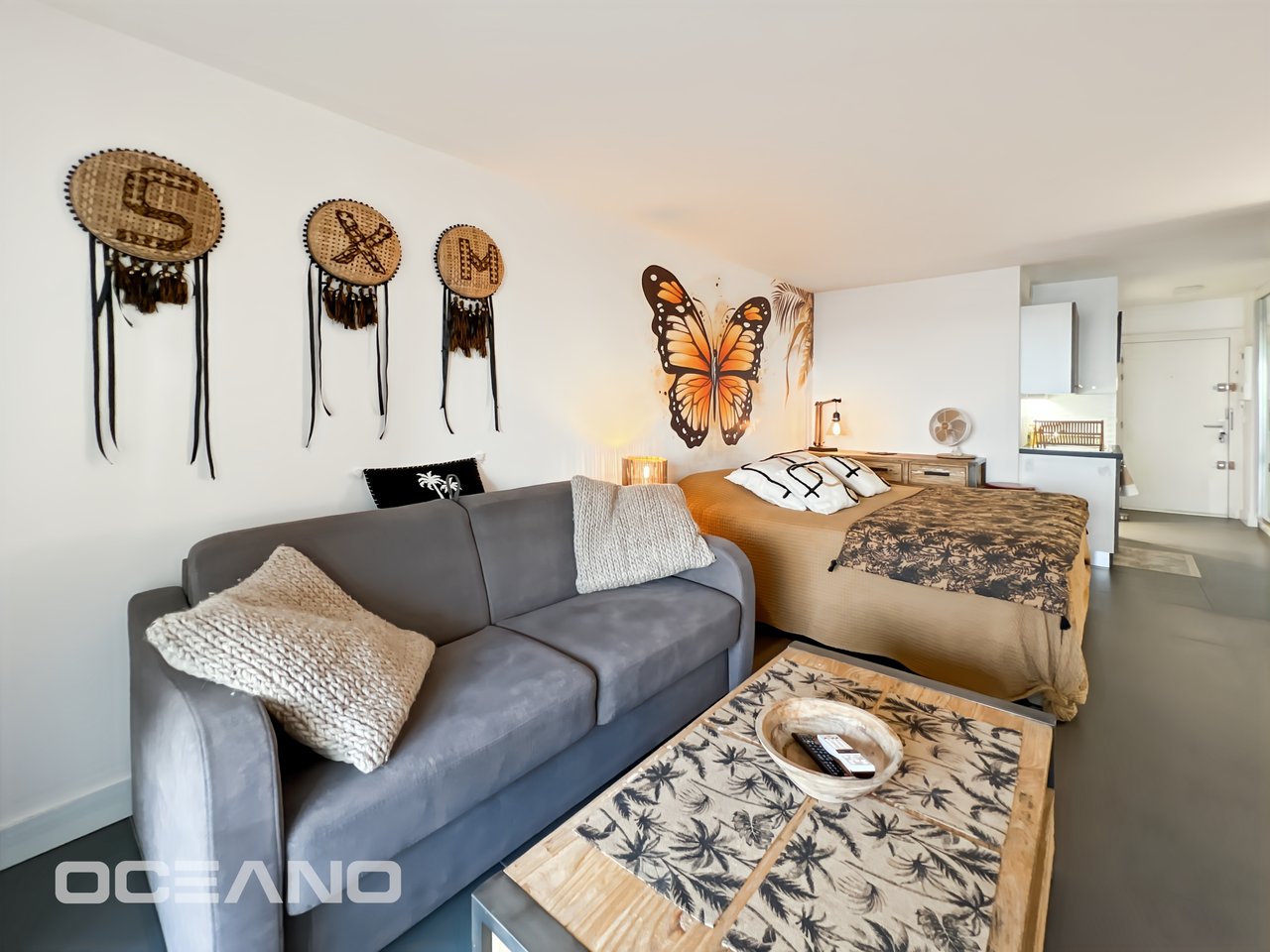 Sea View Apartment with Terrace & Pool