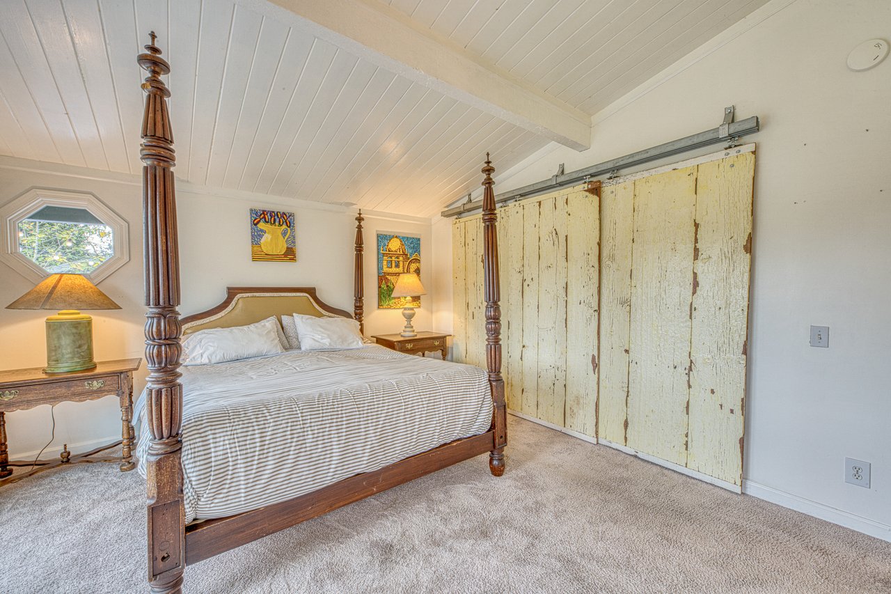 26085 Carmel Hills DR , CARMEL, CA 93923