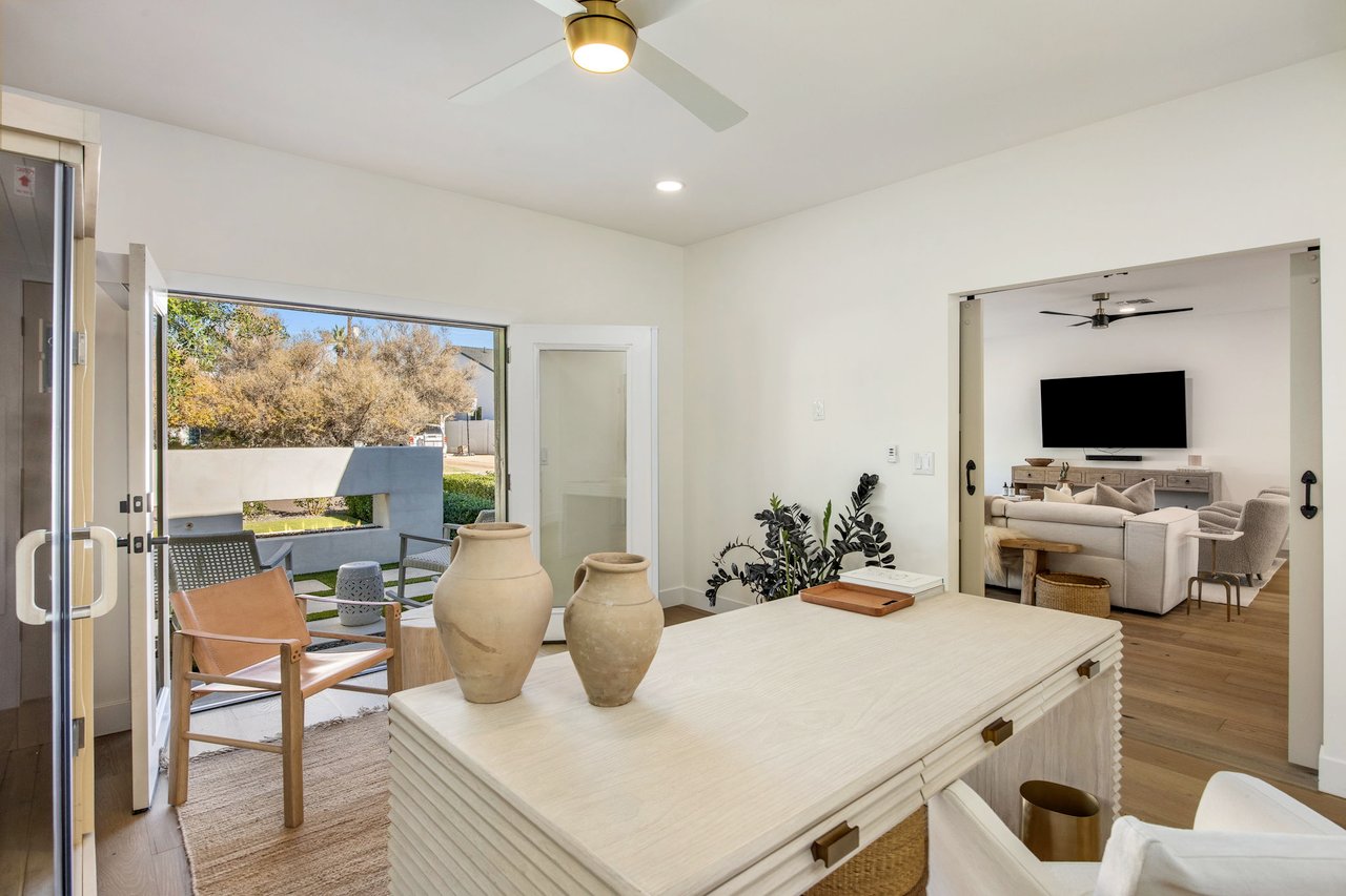 4119 E Indianola Ave