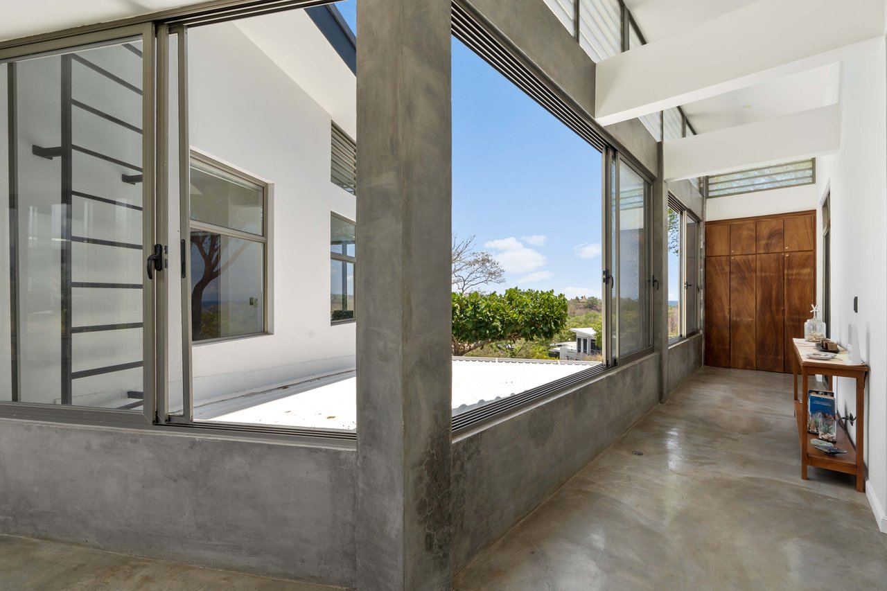 Casa Hijau | Modern Ocean-View Surf Home in Marbella
