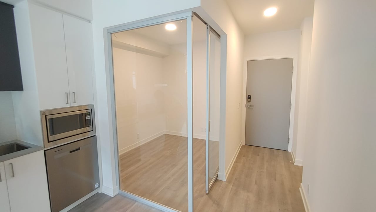 30 Upper Mall Way 308