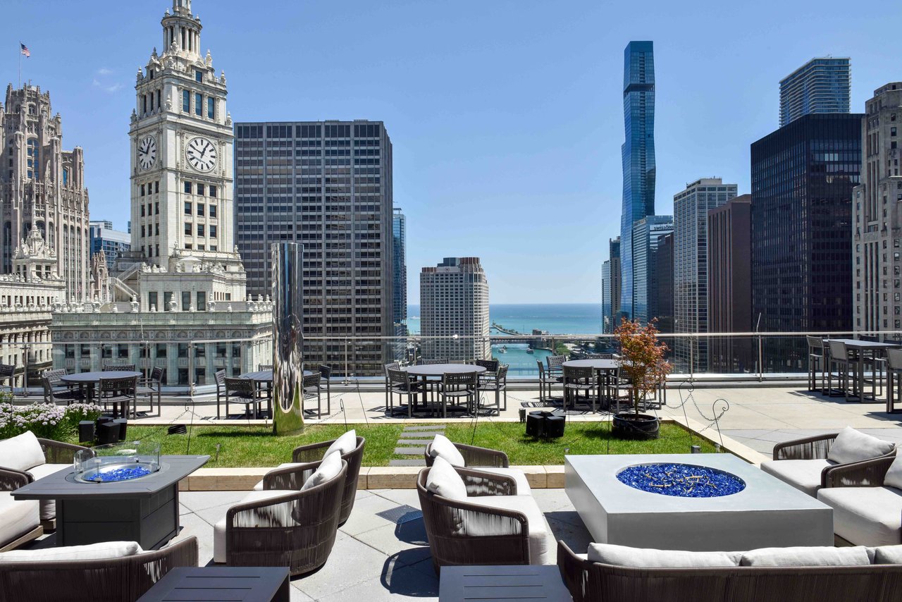 401 N Wabash Ave photo of amenities-terrace16