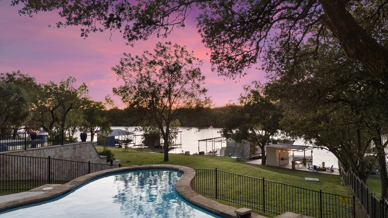 1601 County Road 118B
