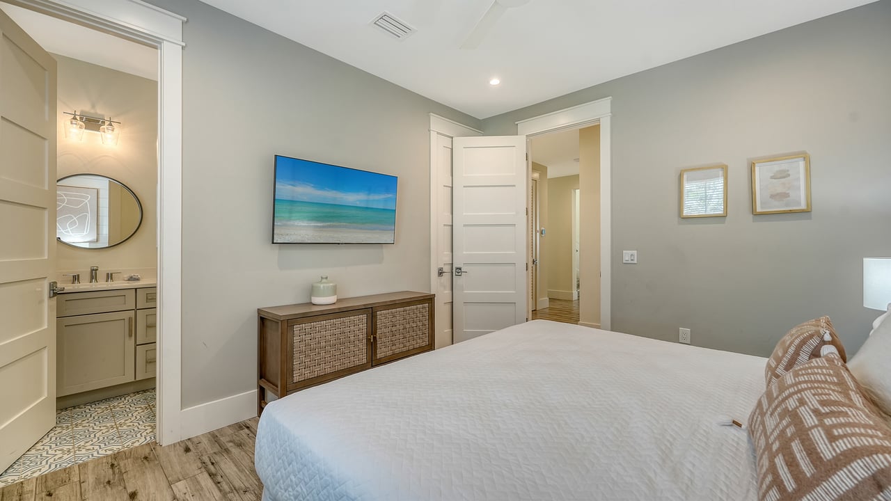 2175 Avenue A, Bradenton Beach, Florida