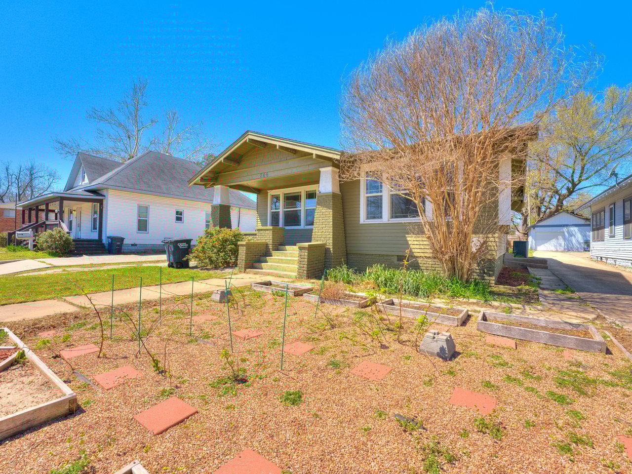 706 N Beard Ave