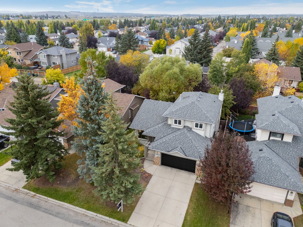 128 Sunvista Close SE