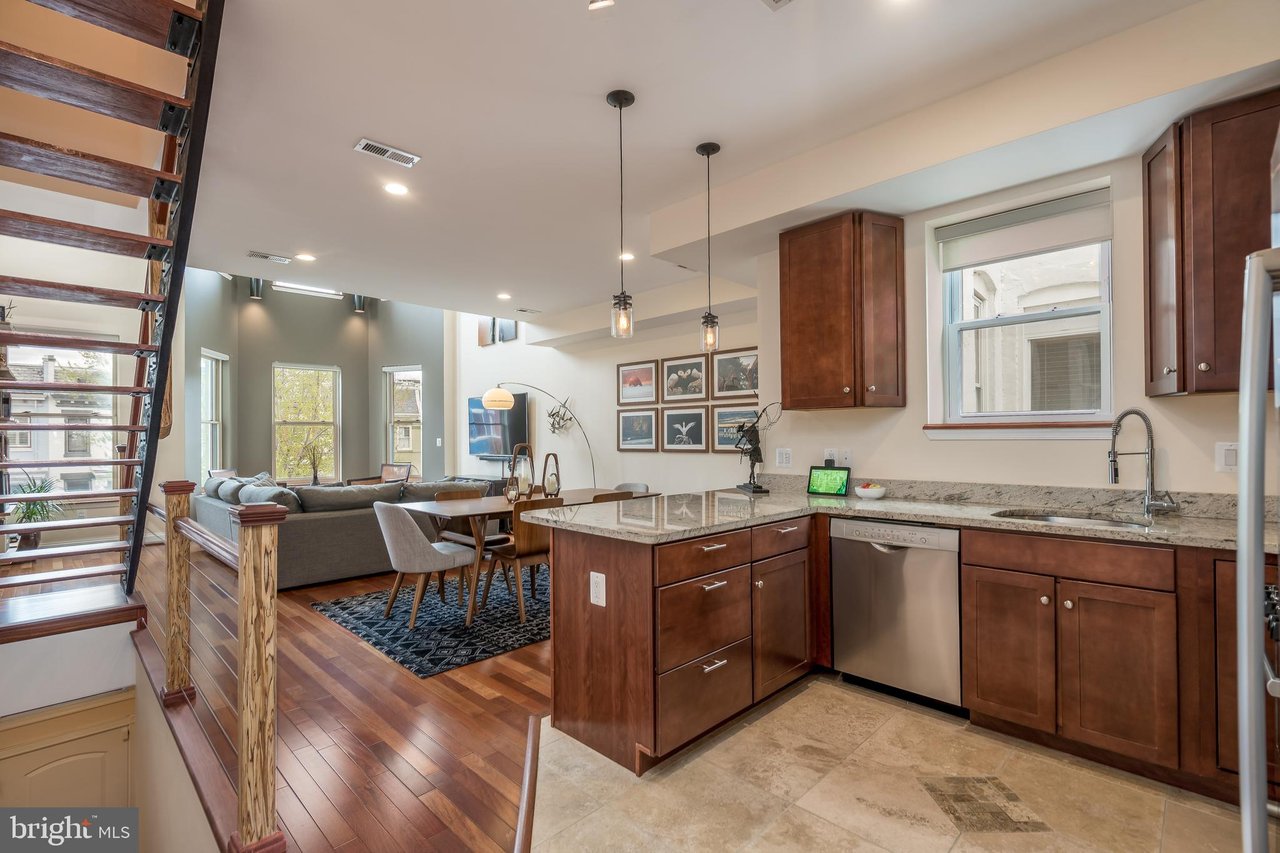 322 T St NW #2