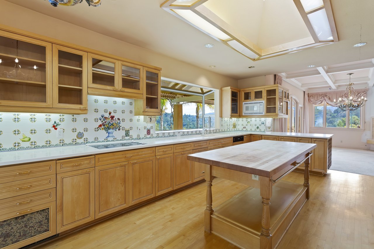 6 Tappan Lane