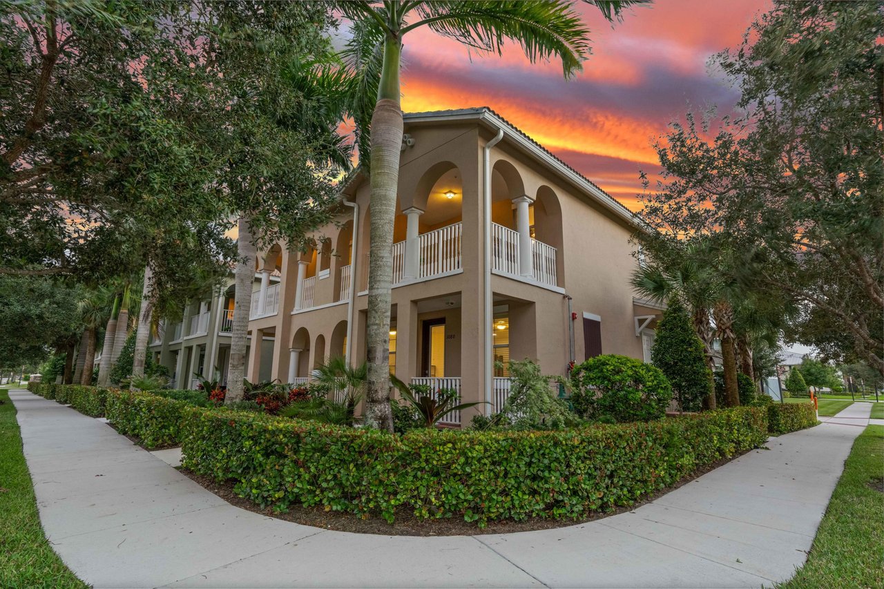 1080 S Community Dr